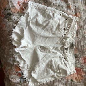 NEVER WORN ABERCROMBIE & FITCH WHITE SHORTS